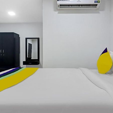Itsy By Treebo - Lg Grand Inn Hyderabad Exterior foto